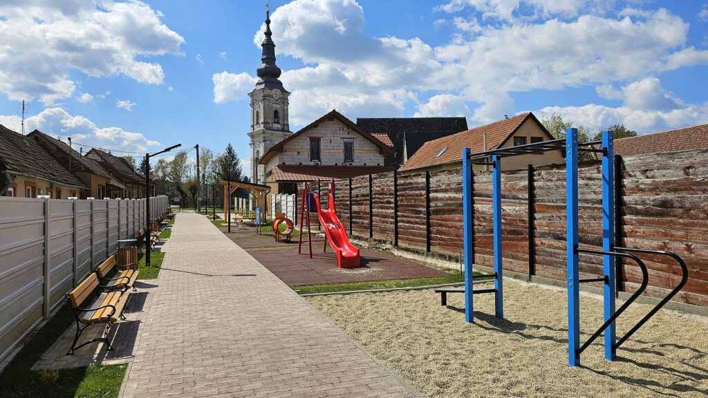 Plešivec - zóna pre turistov a cyklistov