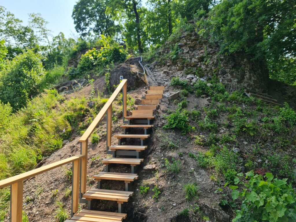Starý Jelšavský hrad