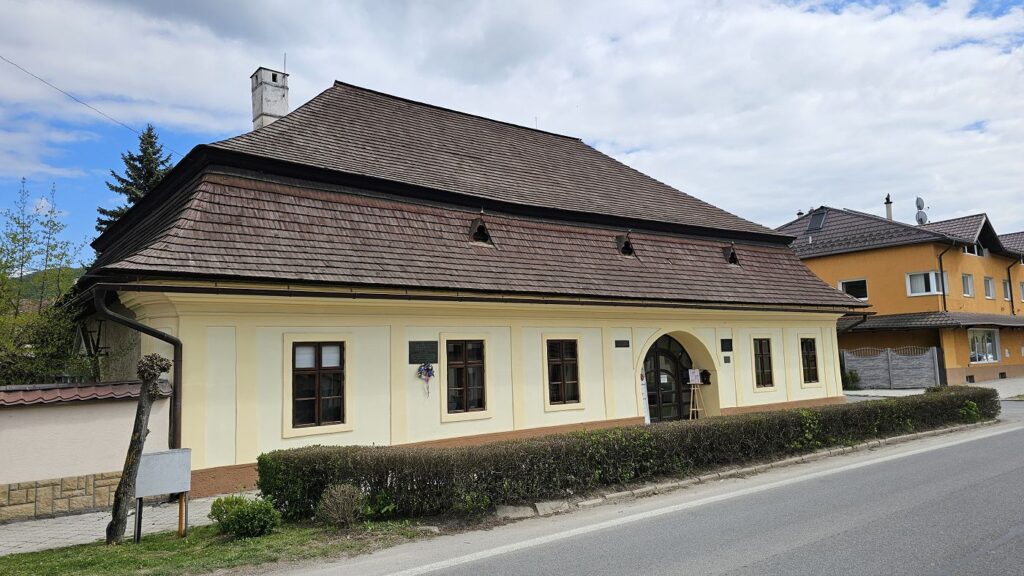Múzeum Prvého slovenského gymnázia, Revúca, Latinákov dom
