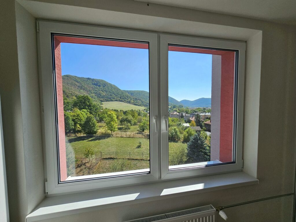 Pohľad z bytovky Jelšava