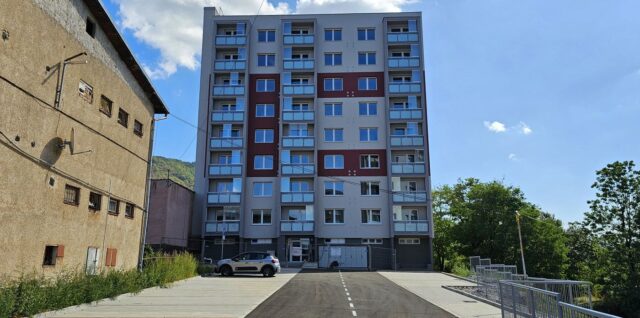 Zrekonštruovaná bytovka Jelšava